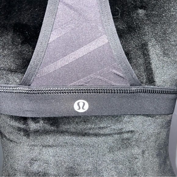 Lululemon Racerback Bra - Black - Size 4 - Picture 4 of 5